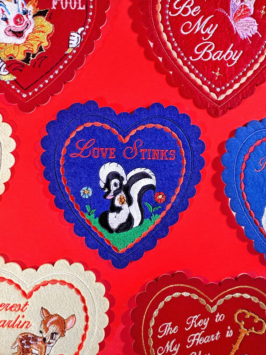 Tarjeta "El Amor Apesta" (parche + tarjeta)