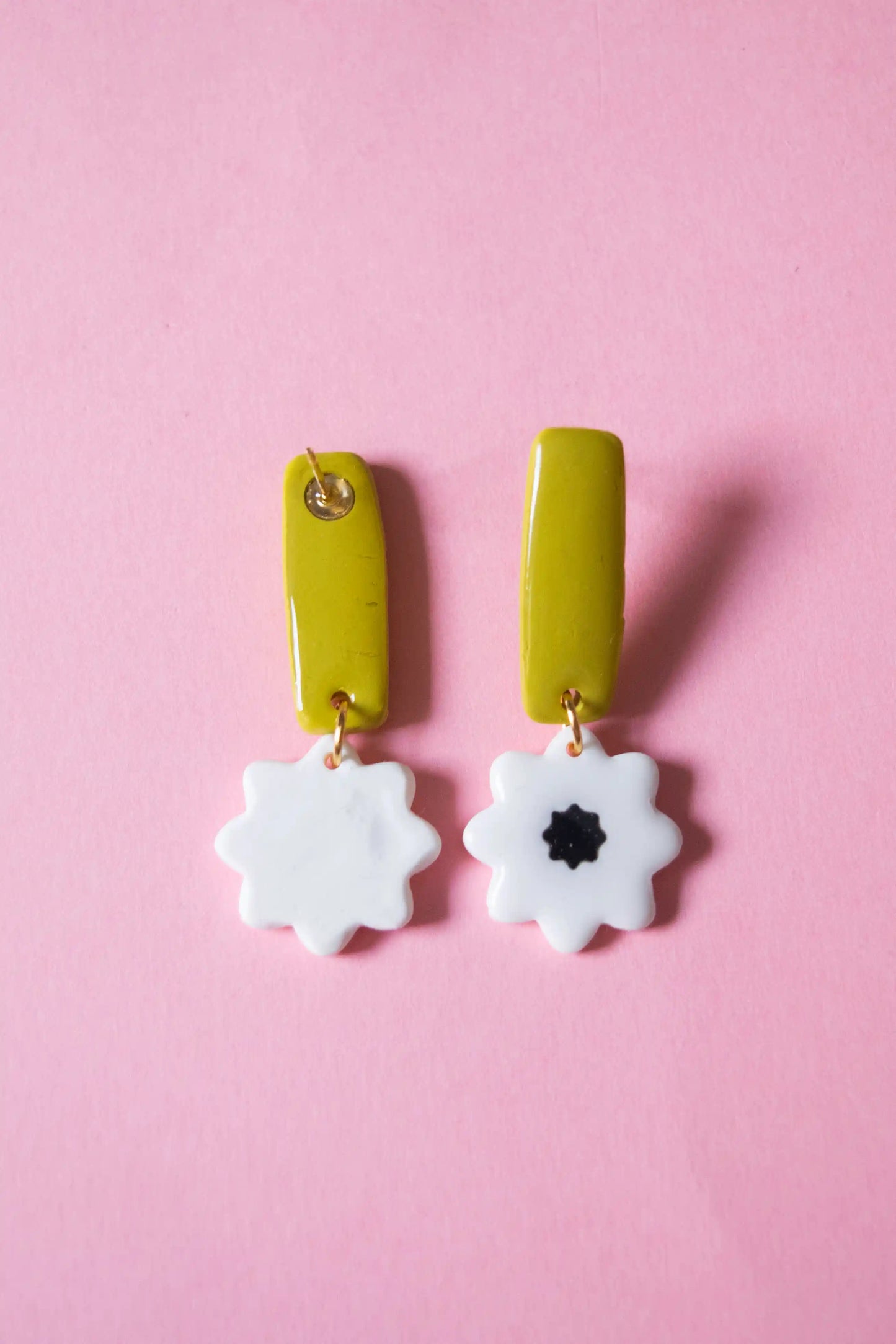 pendientes flor tira blanco-verde