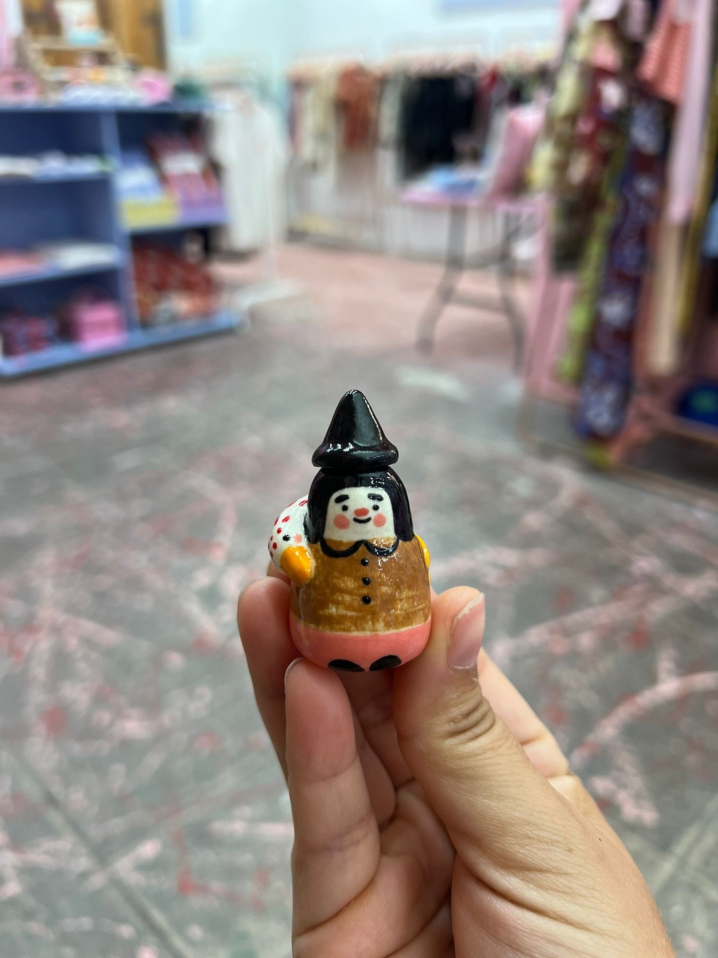 miniatura ceramica bruja 2