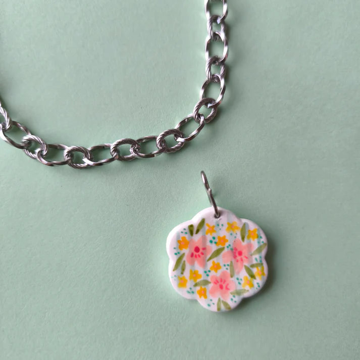 Collar charm artesanal flor cuadros