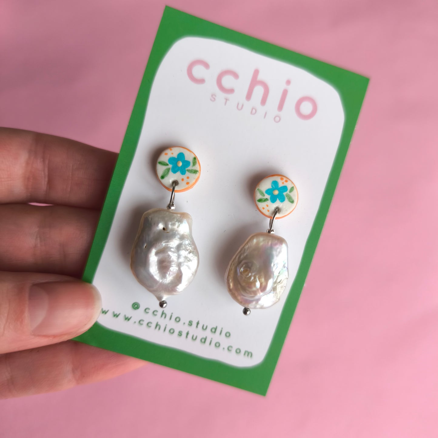 Pendiente pintado perla gota