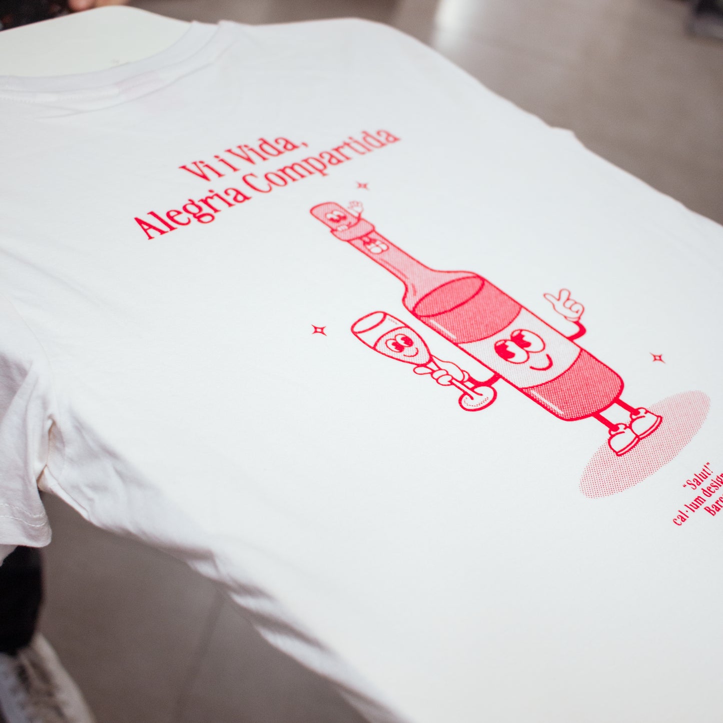 Happy heart organic unisex t-shirt (vintage white)