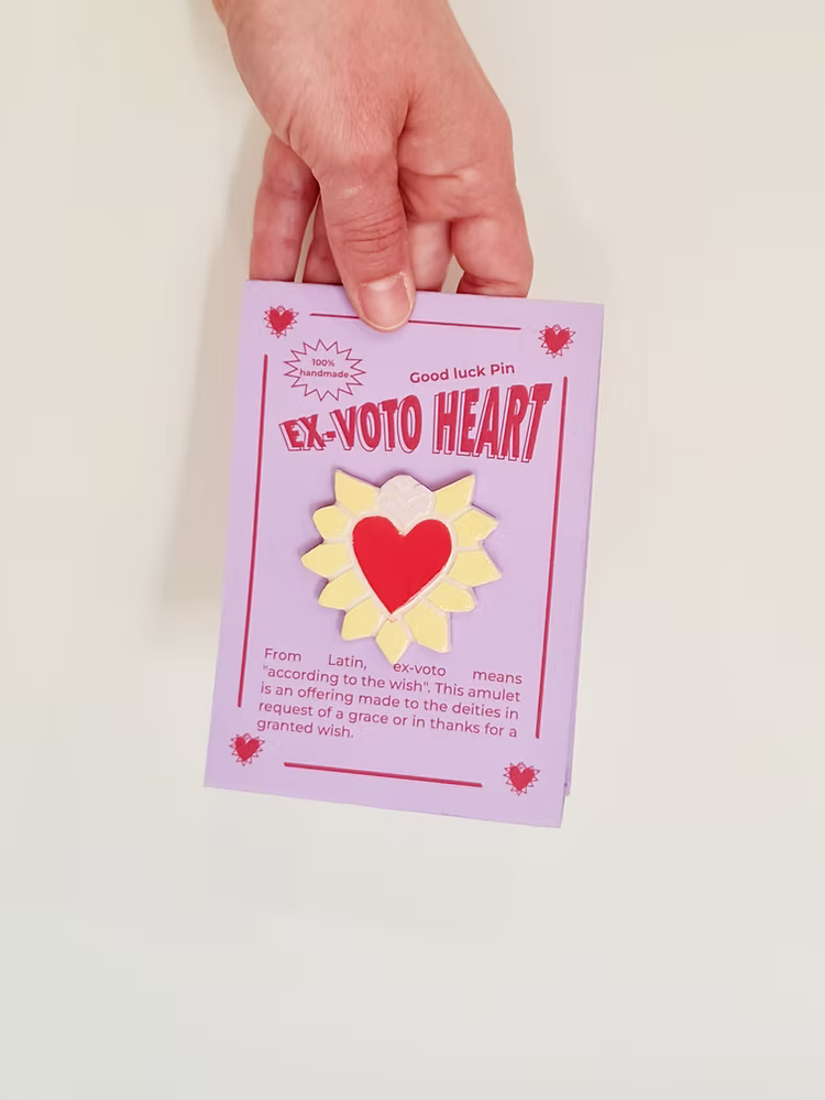 pin ex-voto corazon