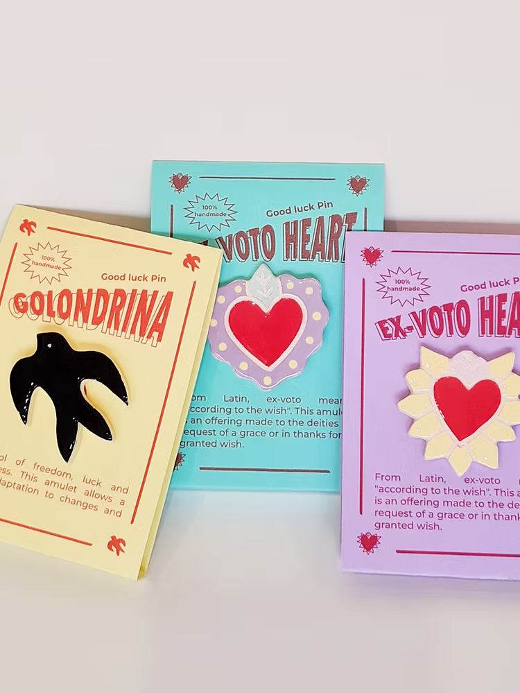 pin ex-voto corazon