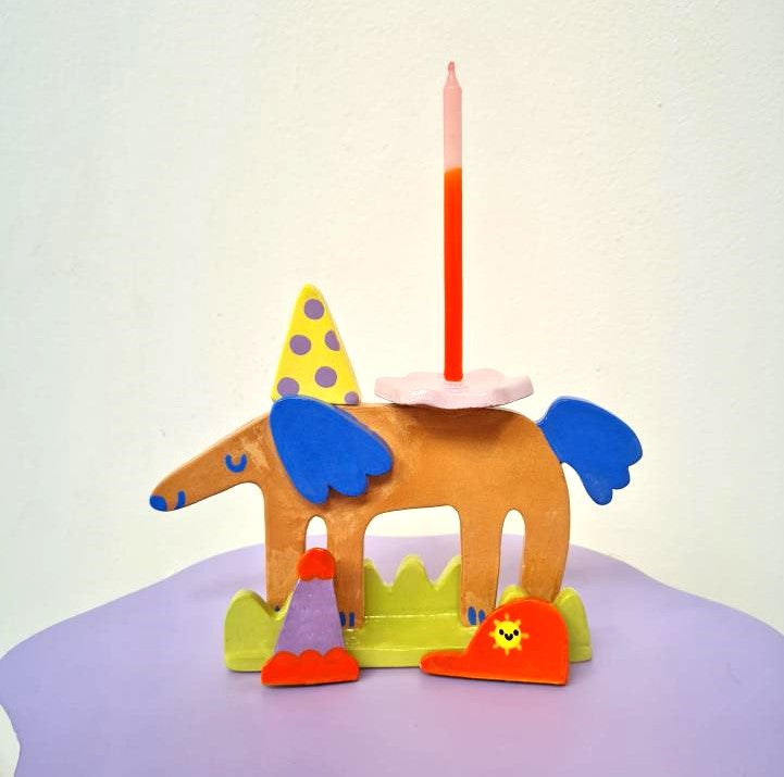 perro divertido con sombreros