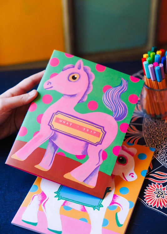 Cuaderno de poni rosa