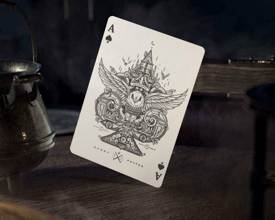 Juego de cartas Harry Potter Hufflepuff Yellow Theory11