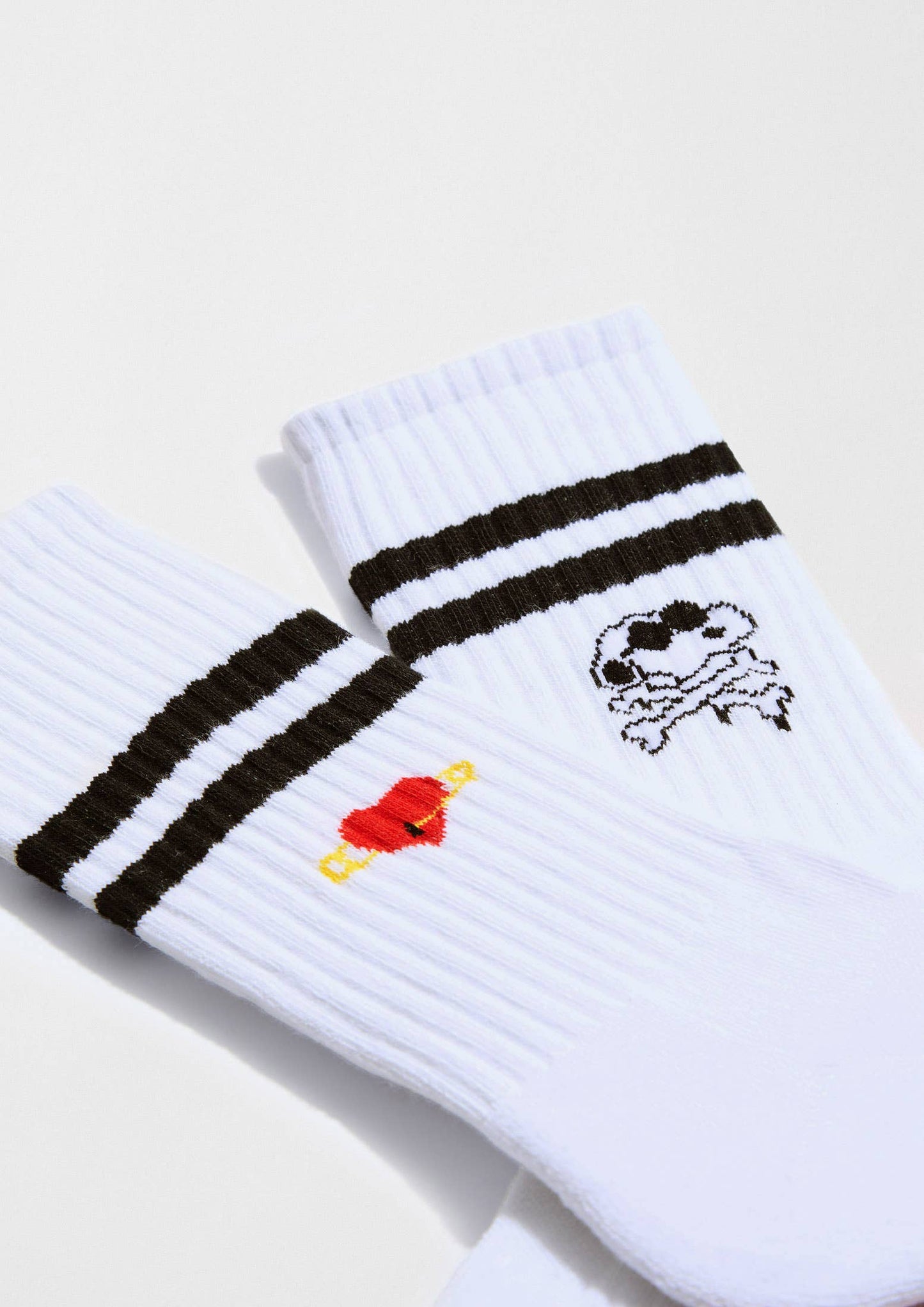 BESOCKS - BeSnoopy Skull&Heart Street - 100% Organic Cotton Socks