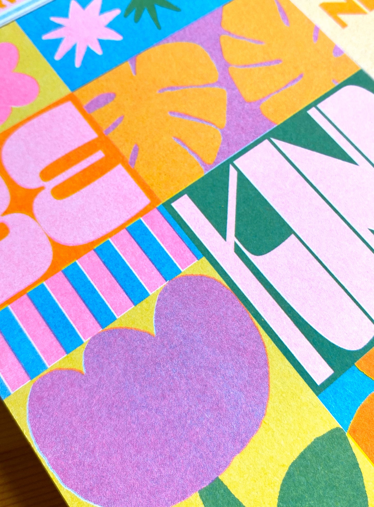 Riso Be Kind – Ilustración original de Laura Ortiz | Leopardo Leopardi Barcelona