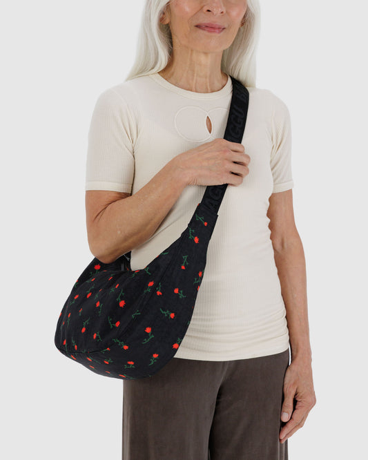 bolso negro flores baggu