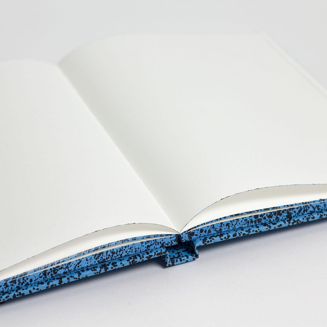 libreta azul tapa dura