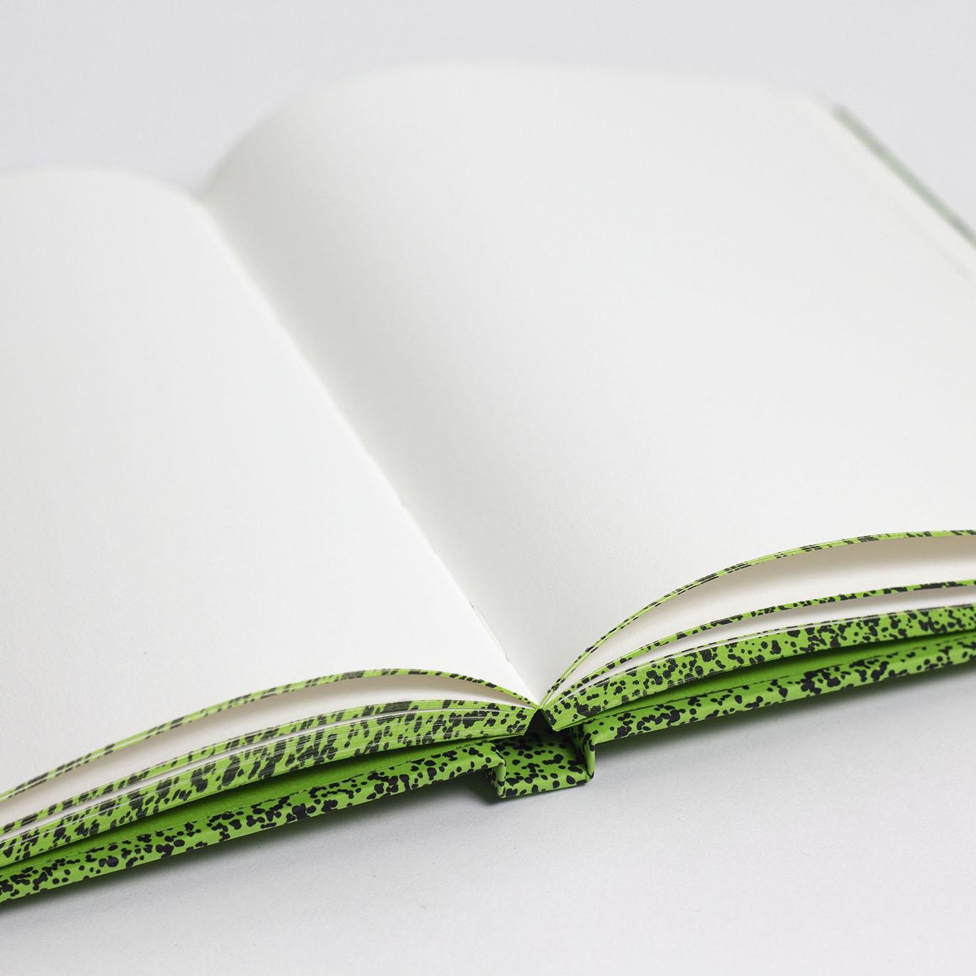 libreta verde tapa dura