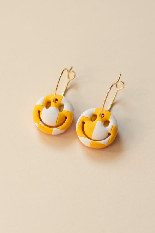 pendientes smiley amarillo