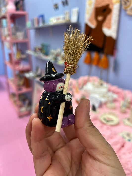 miniatura brujita