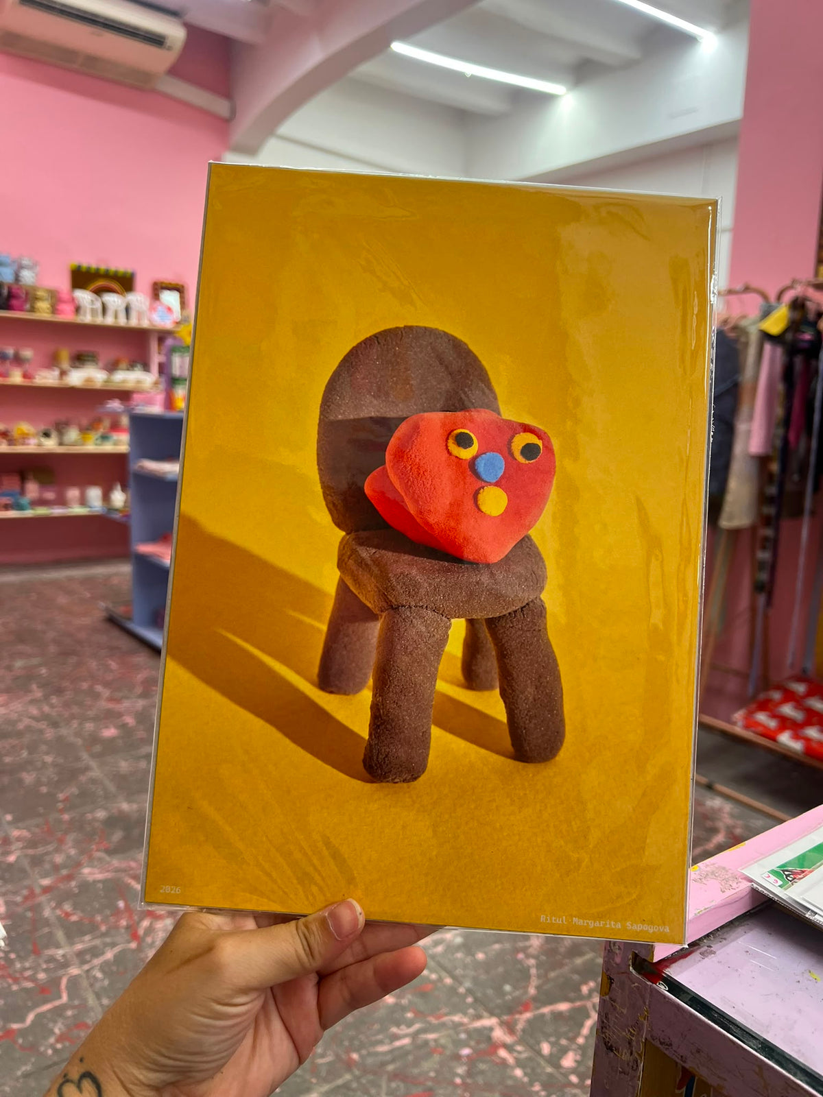 ilustracion personajillo en silla