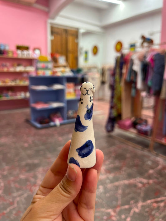 anillero perro manchas azules