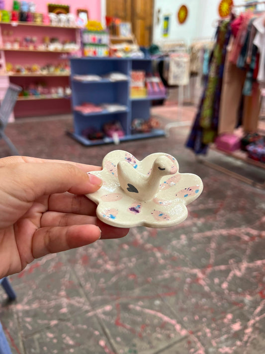 plato flor ceramica cisne
