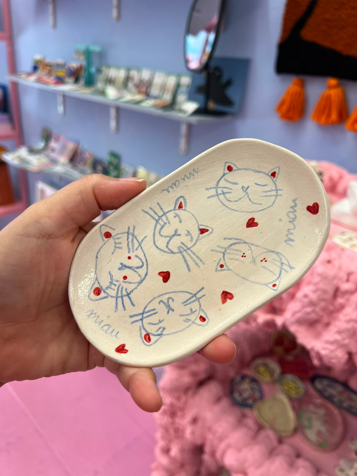 plato ceramica gatitos