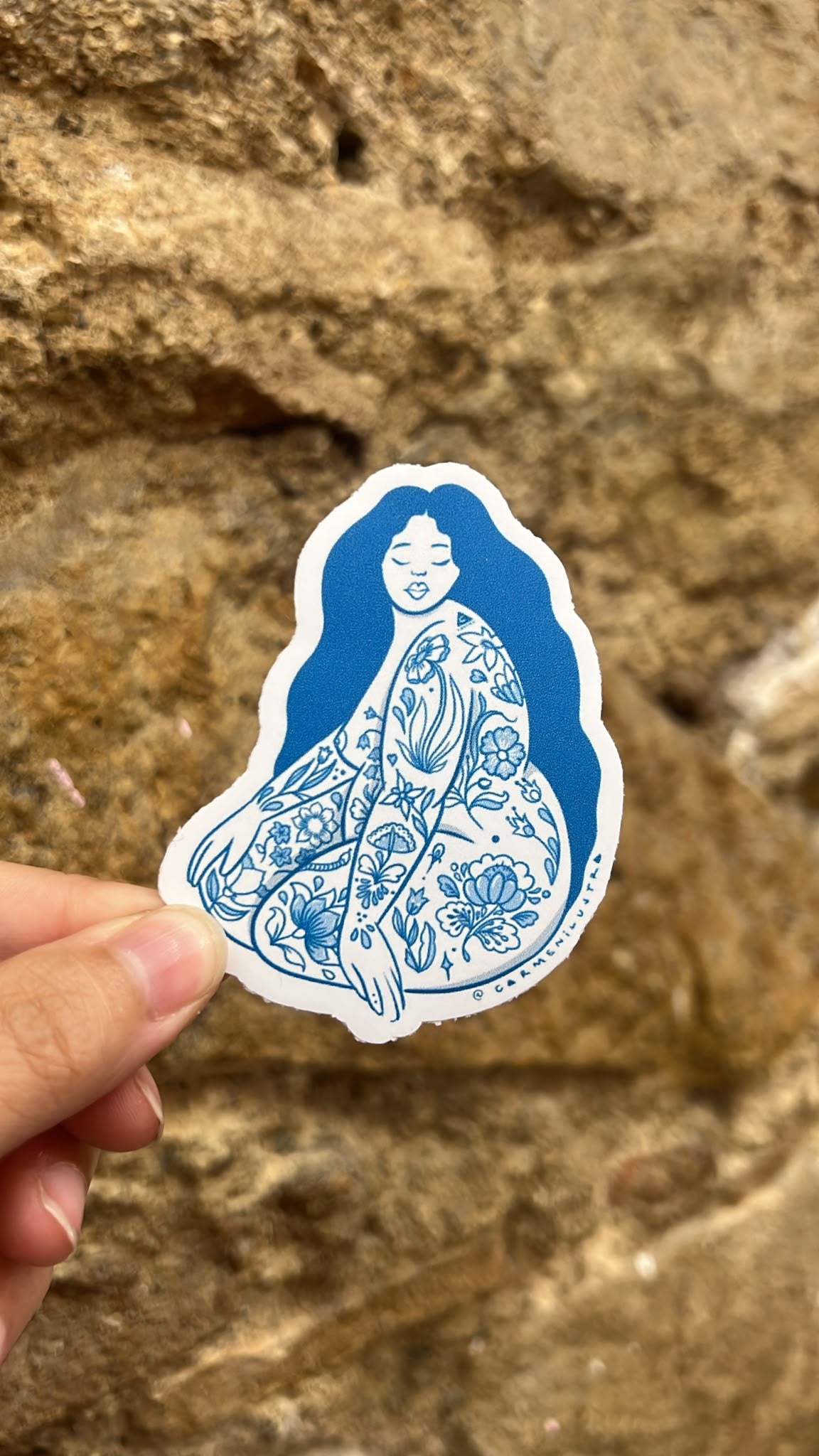 sticker gorda sentada