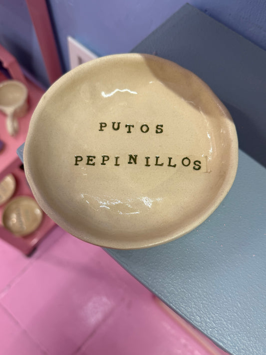 plato putos pepinillos