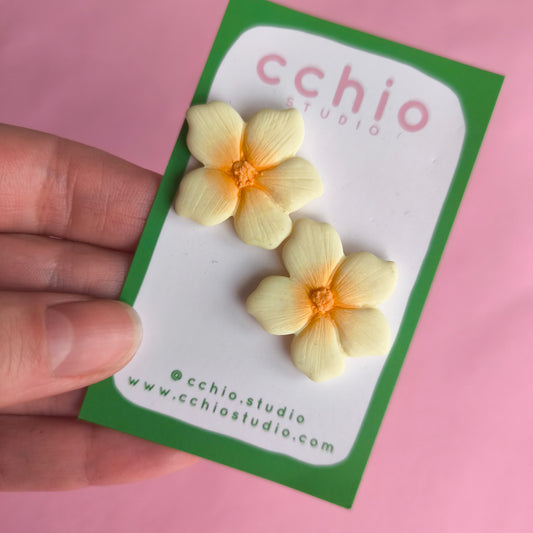 Pendientes flor hawai